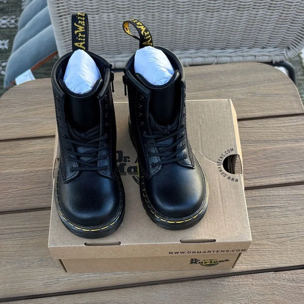 Dr. Martens Zavala Black Lace-Up combat Boots kids size US 9 new in box goth